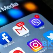 Online Threats and Security in Social Media Messengers